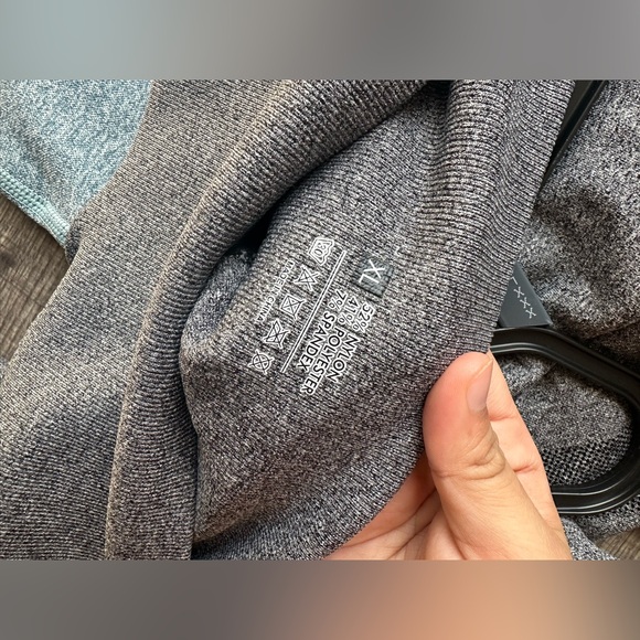 Women’s Workout Leggings; size xl - Picture 5 of 10